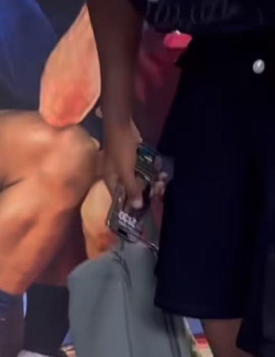 Screenshot from a clip showing Lamine Yamal's phone's lockscreen