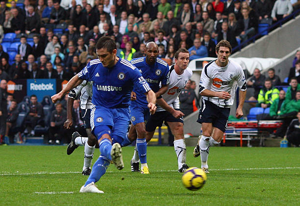 Frank Lampard scores a penalty