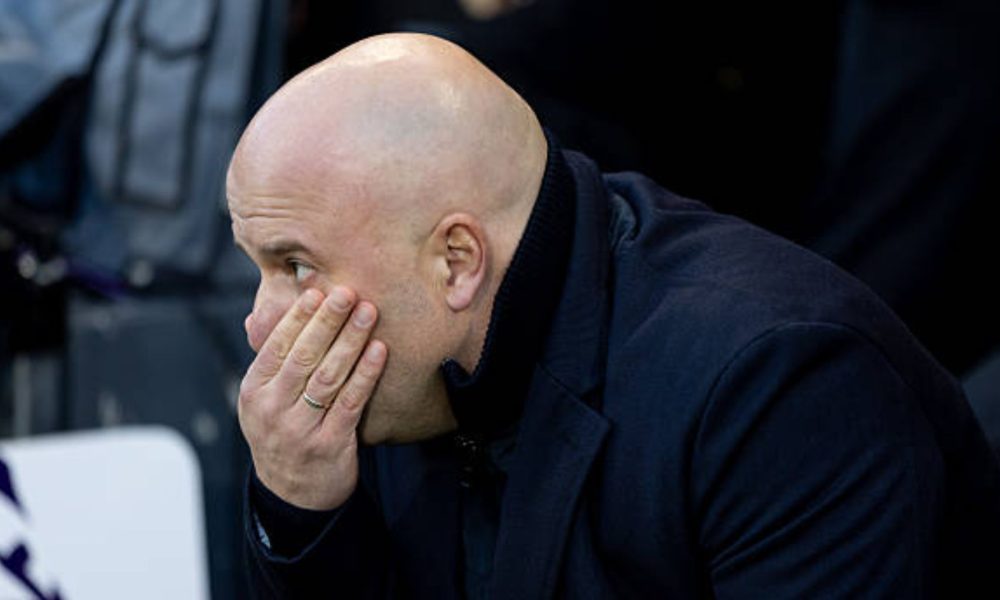 Arne Slot reacts on the touchline during Liverpool draw with Fulham